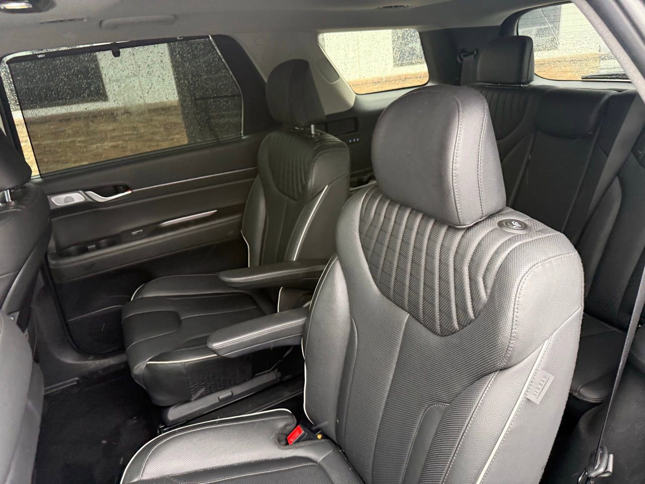 Used 2024 Hyundai Palisade Limited image 3