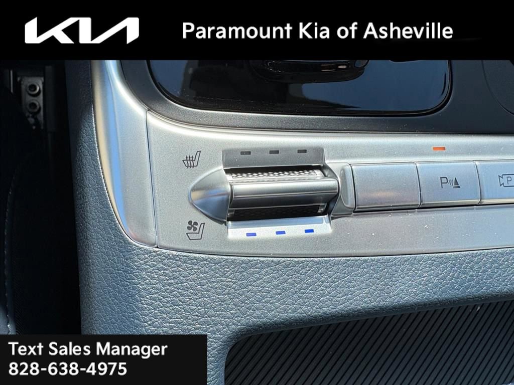 New 2026 Kia Carnival SX w/ SX Dark Edition Package image 17