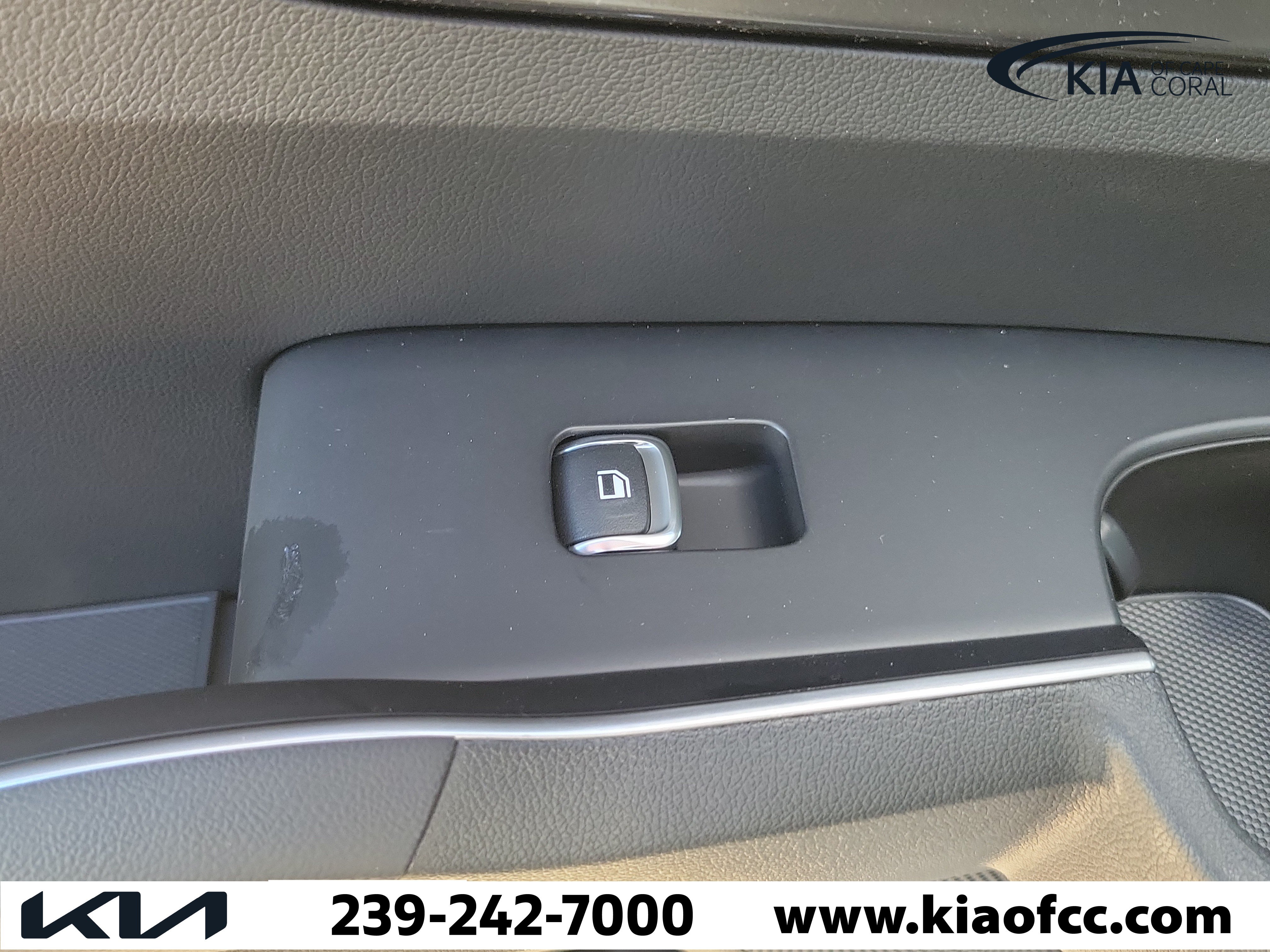 New 2026 Kia Sorento S FWD image 16
