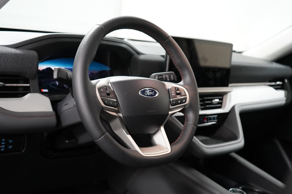 New 2026 Ford Explorer Active w/ Active Comfort Package AWD/4WD image 8