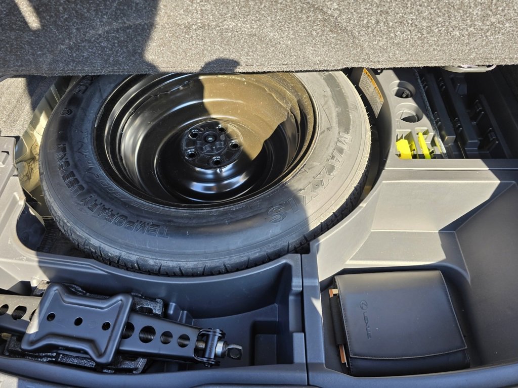 Used 2024 Lexus RX 350 FWD image 37