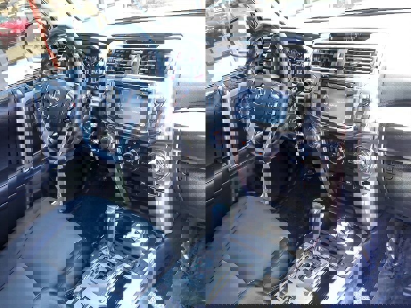 Used 2018 Toyota 4Runner SR5 Premium image 26