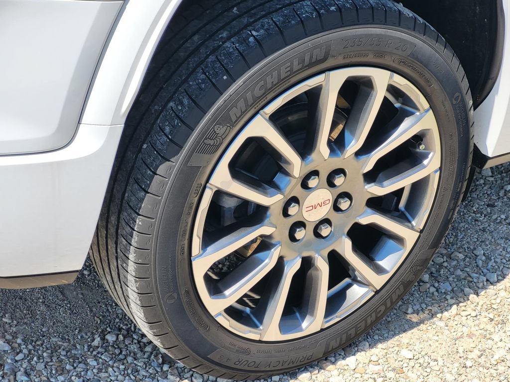 Used 2023 GMC Acadia Denali w/ Trailering Package FWD image 8