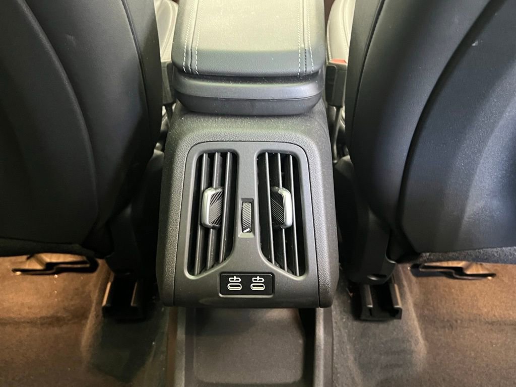 Certified 2025 BMW X2 xDrive28i image 9