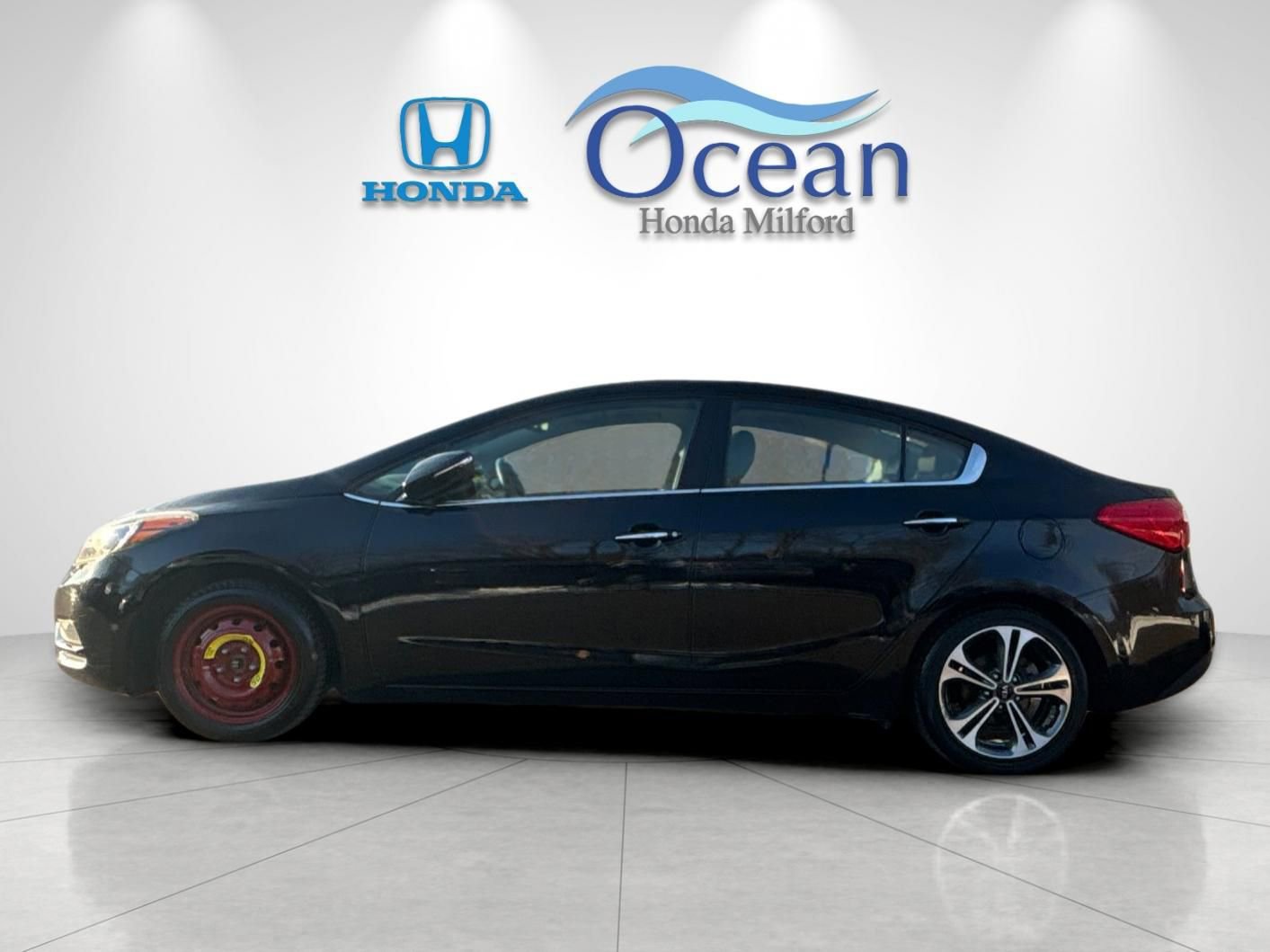 Used 2015 Kia Forte EX w/ Premium Package image 6