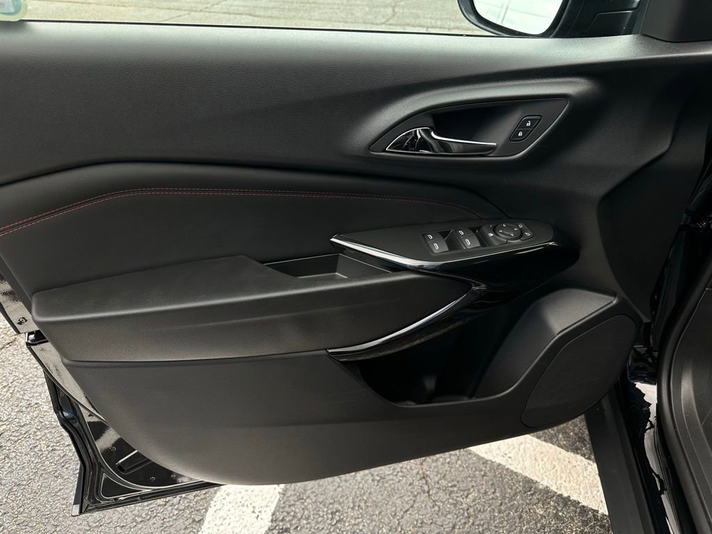 New 2026 Chevrolet Trax RS w/ Driver Confidence Package image 11