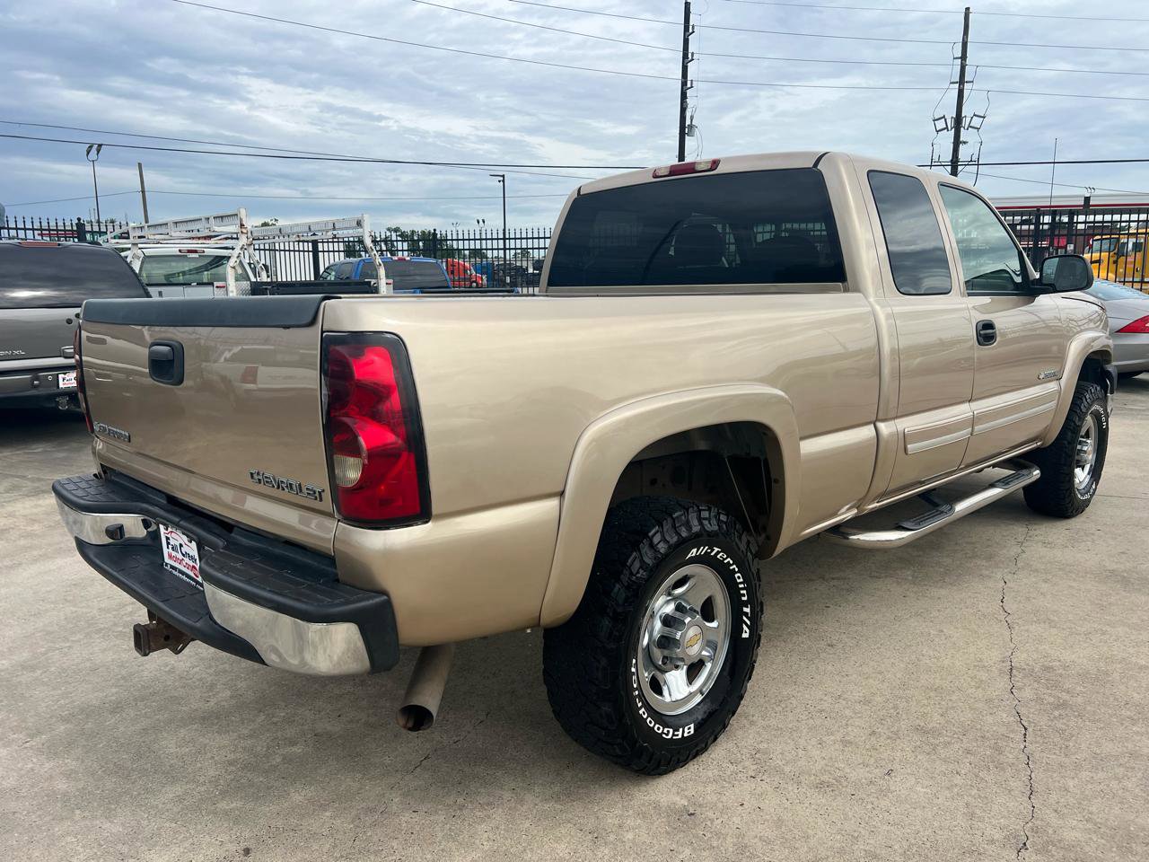 Used 2005 Chevrolet Silverado 2500 LS AWD/4WD image 6