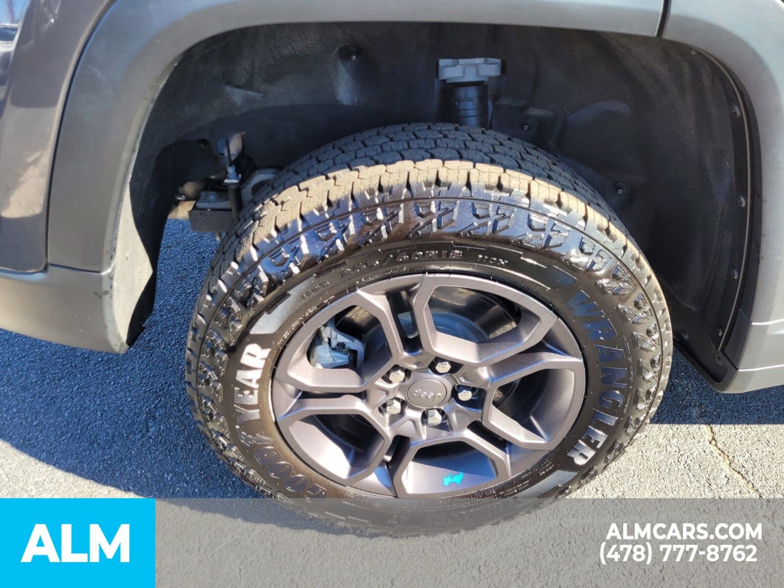 Used 2024 Jeep Grand Cherokee Trailhawk image 13