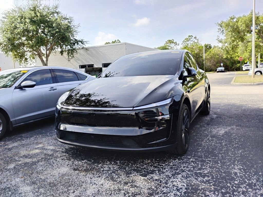 Used 2026 Tesla Model Y 2WD image 8