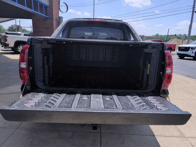 Used 2010 Chevrolet Avalanche LT RWD image 21
