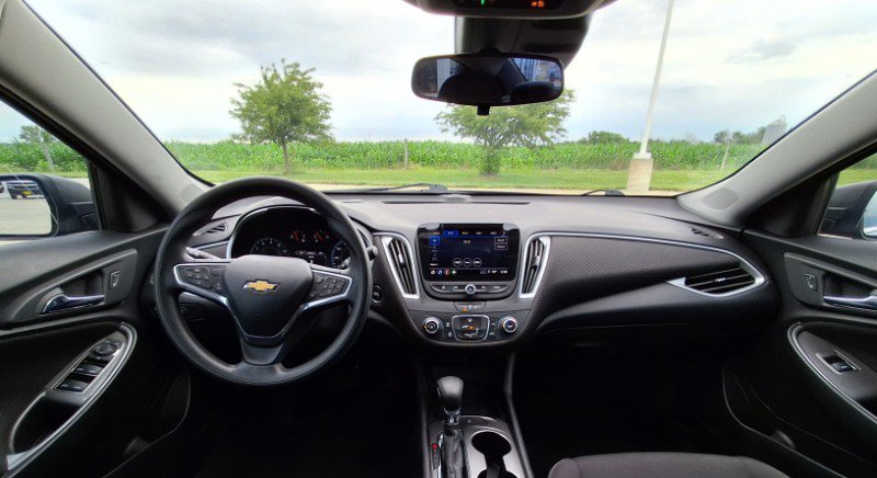 Used 2023 Chevrolet Malibu LS FWD image 17