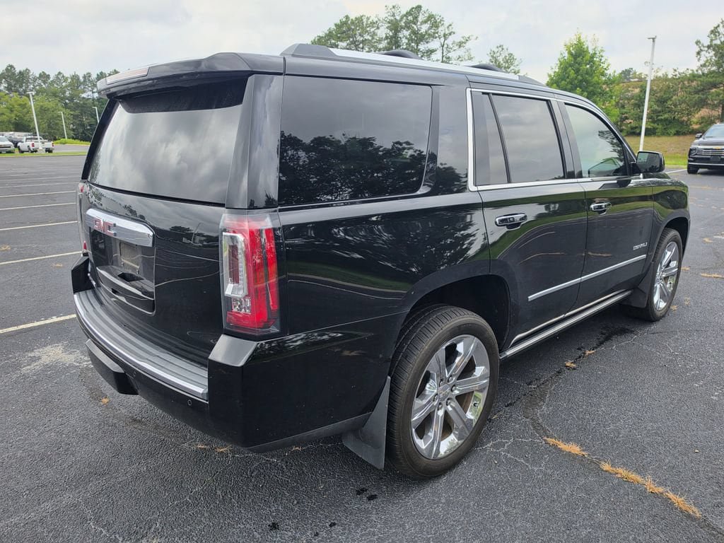 Used 2015 GMC Yukon Denali w/ Premium Package AWD/4WD image 9