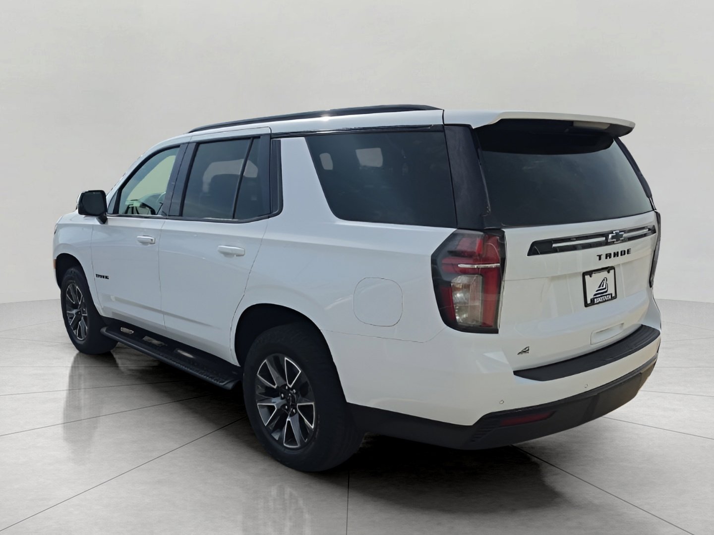 Used 2024 Chevrolet Tahoe Z71 w/ Luxury Package image 5