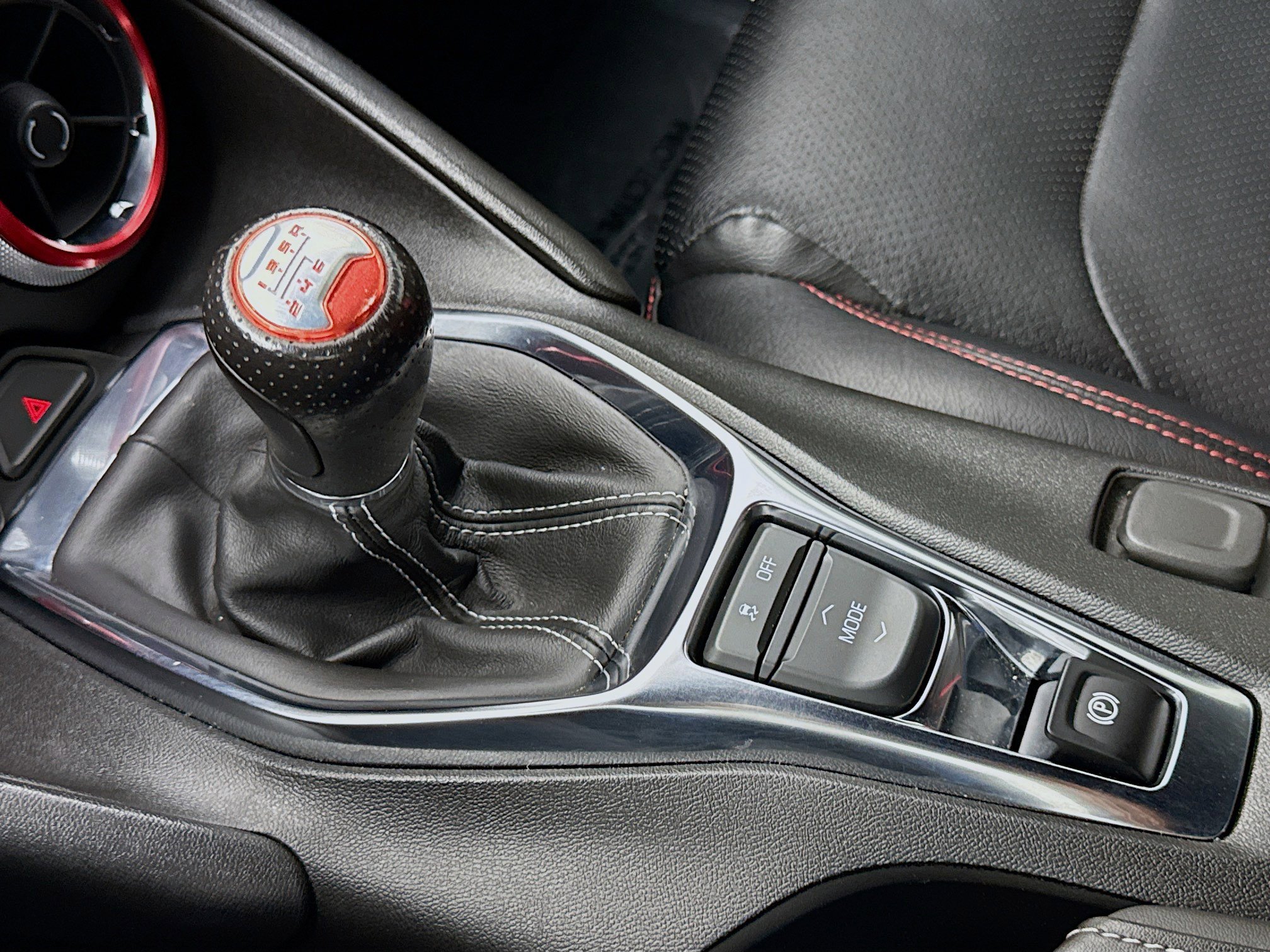 Used 2023 Chevrolet Camaro LT w/ RS Package image 17