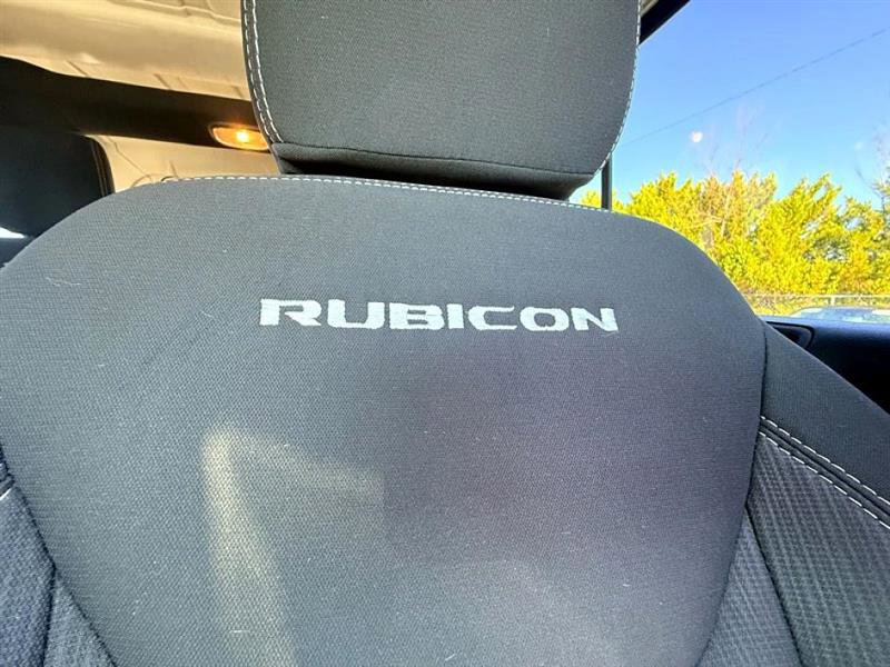 Used 2017 Jeep Wrangler Unlimited Rubicon w/ Connectivity Group image 17