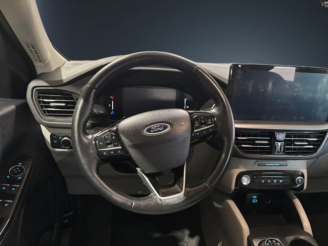 Used 2023 Ford Escape Active w/ Tech Pack #1 AWD/4WD image 12