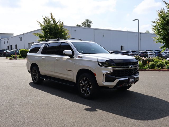 Used 2022 Chevrolet Suburban Z71 w/ Luxury Package AWD/4WD image 4