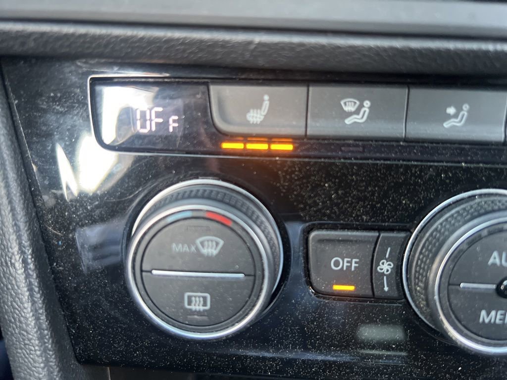 Used 2021 Volkswagen Jetta SE image 30