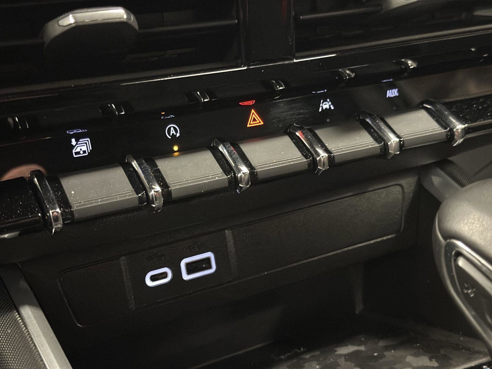 Certified 2023 Chevrolet Colorado Z71 w/ Advanced Trailering Package image 32