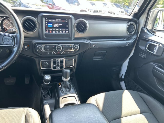 Used 2021 Jeep Gladiator Sport AWD/4WD image 16