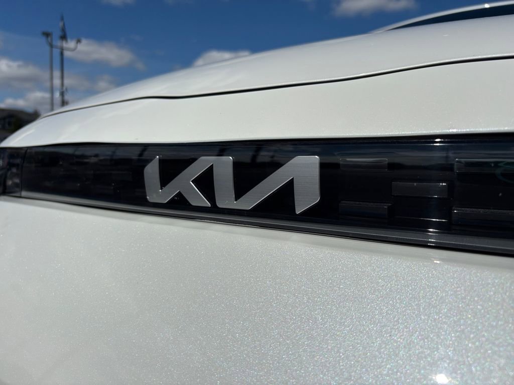 Used 2025 Kia Soul LX FWD image 32