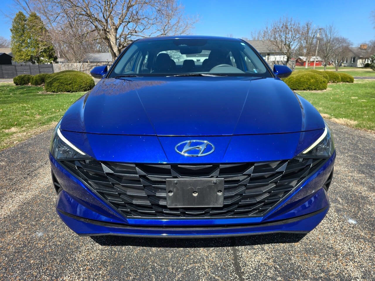 Used 2022 Hyundai Elantra SEL FWD image 2
