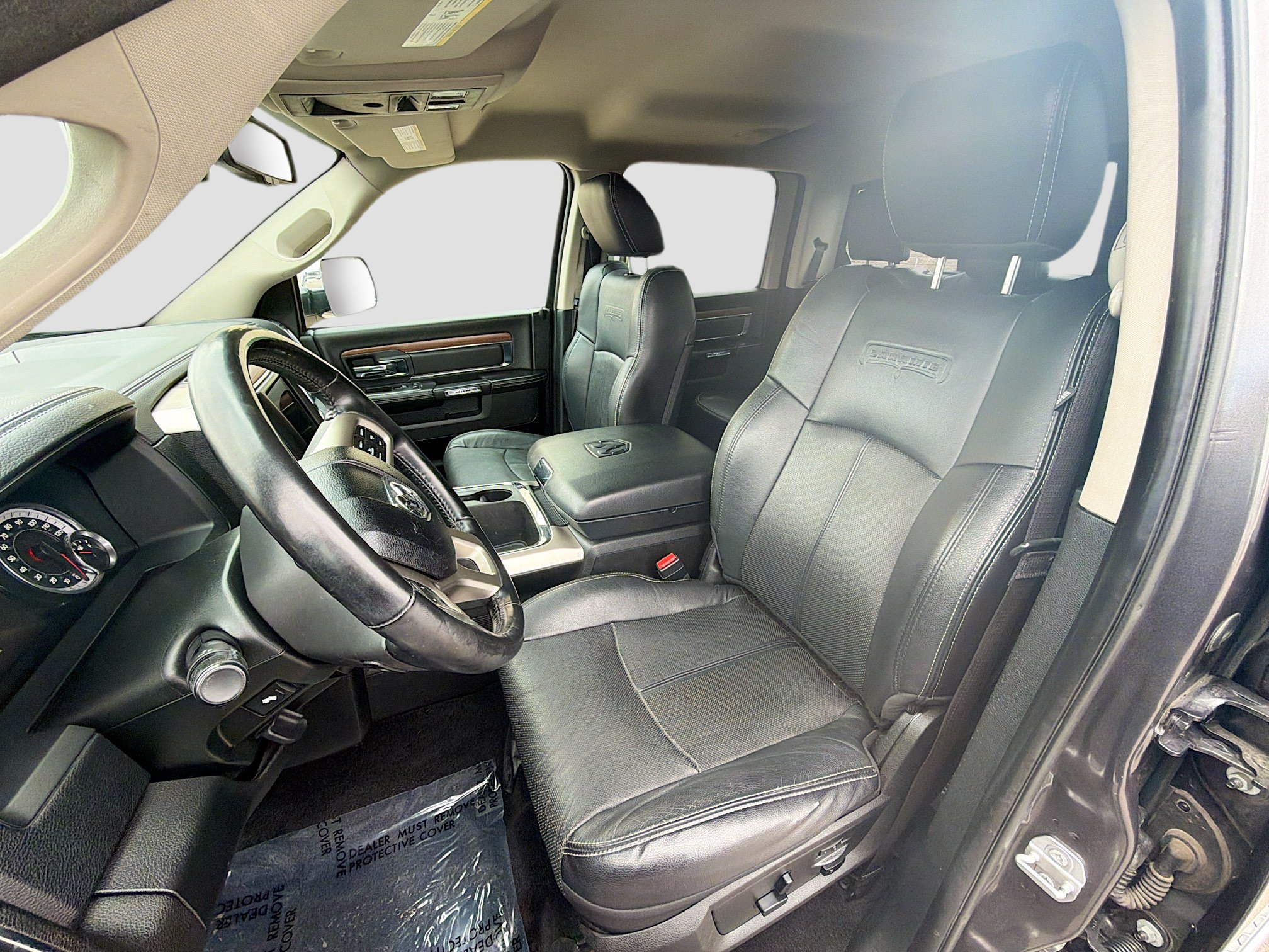 Used 2018 RAM 1500 Laramie w/ Convenience Group AWD/4WD image 13