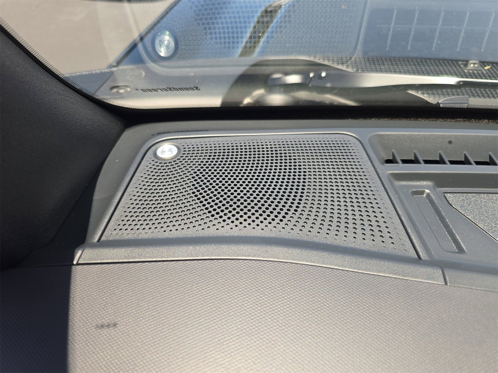 New 2025 Ford Bronco Badlands image 14