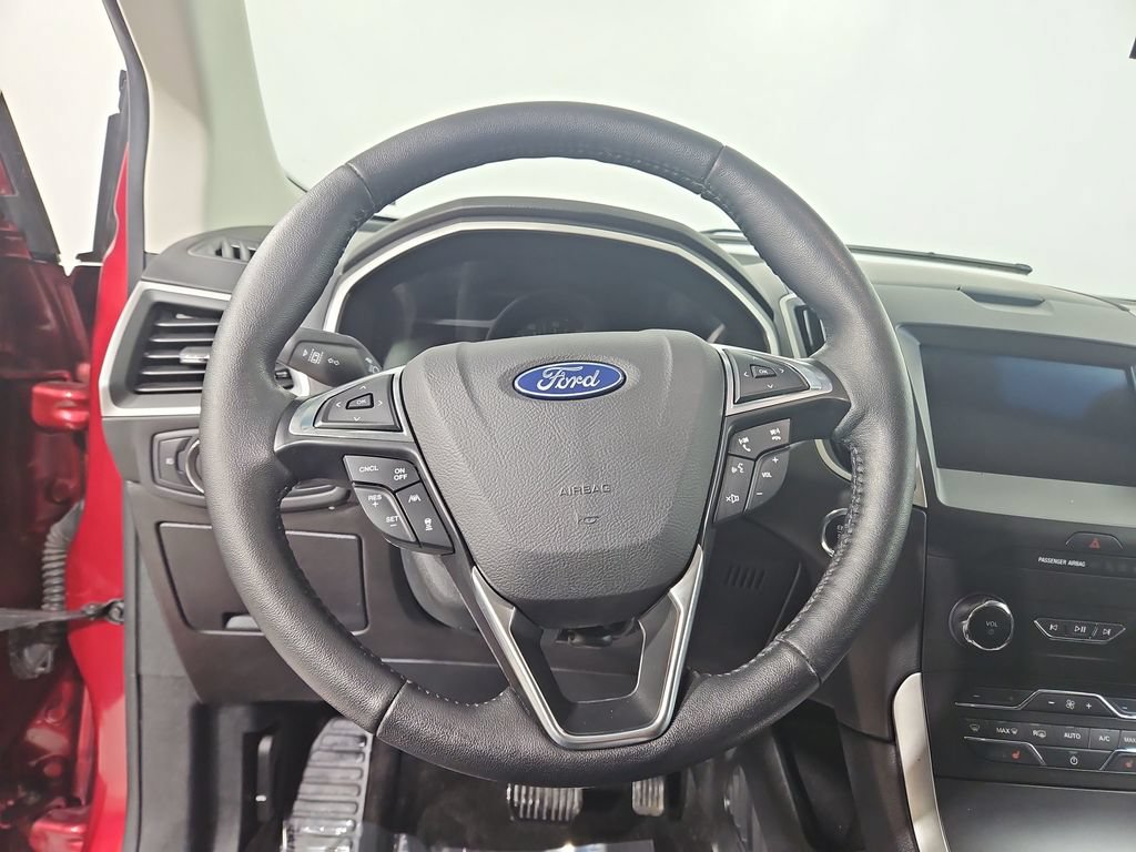 Used 2019 Ford Edge SEL w/ Equipment Group 201A FWD image 15