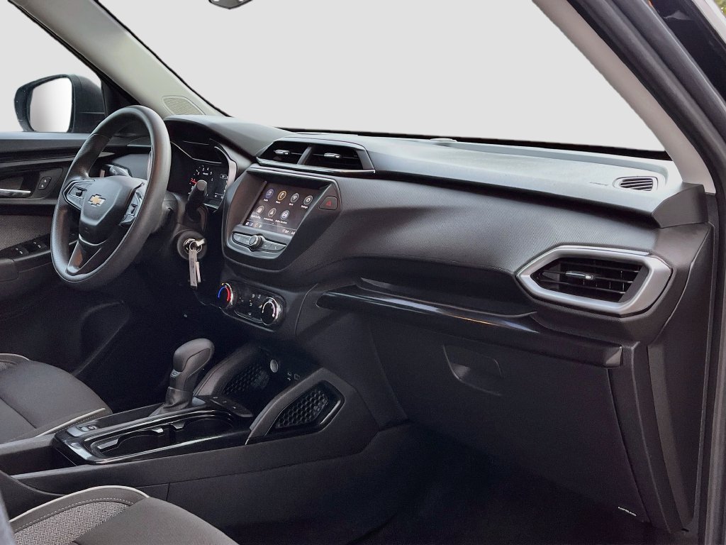 Used 2021 Chevrolet TrailBlazer LS w/ LPO, Blackout Package FWD image 26