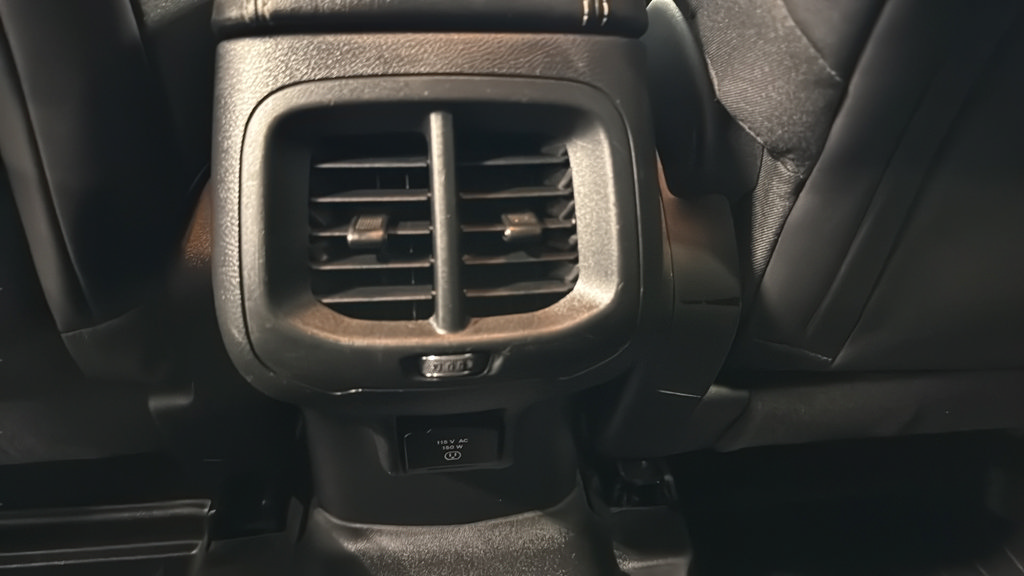 Used 2014 Jeep Cherokee Limited w/ Technology Group AWD/4WD image 16