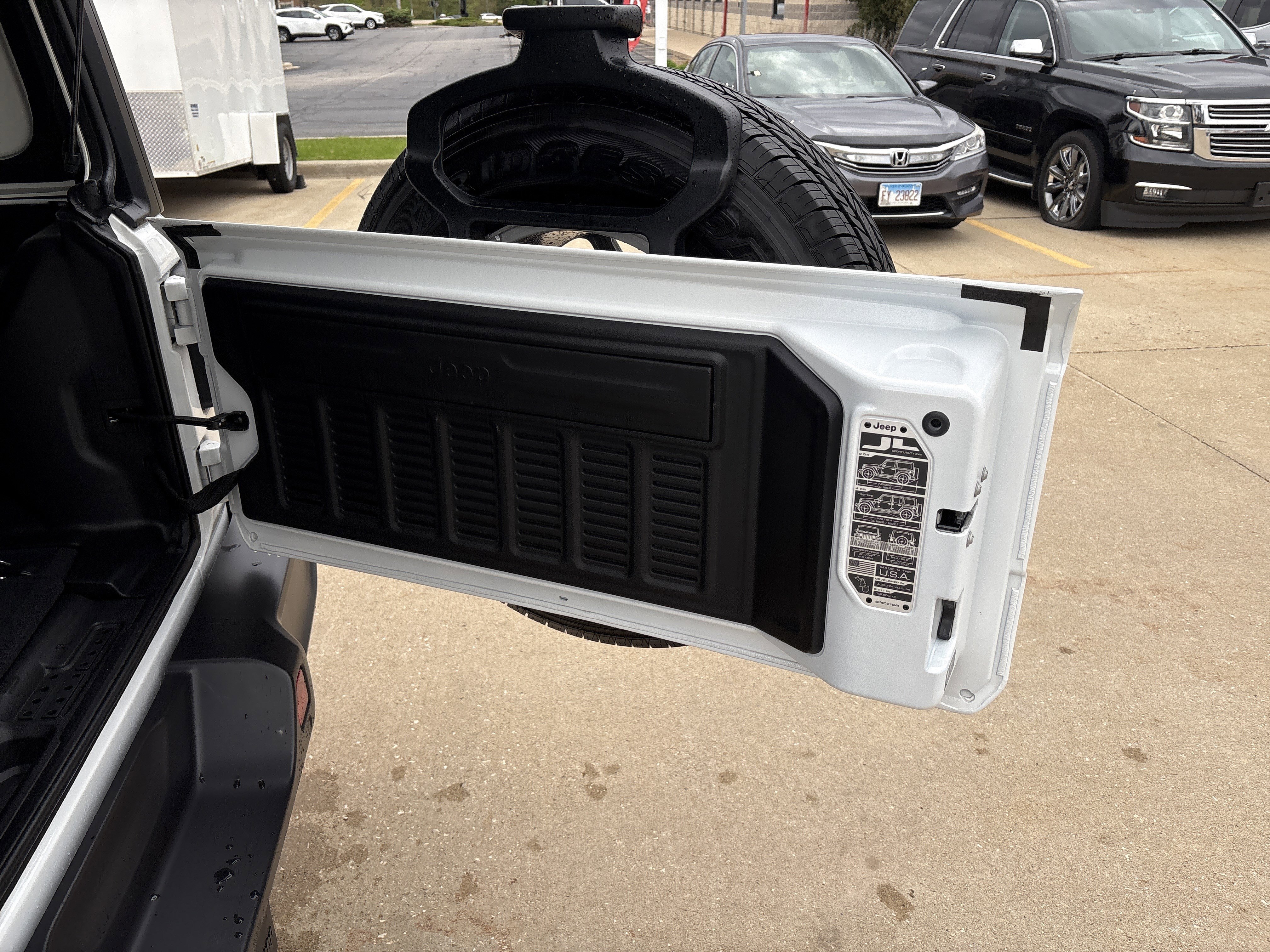 Used 2024 Jeep Wrangler Unlimited Sport AWD/4WD image 18