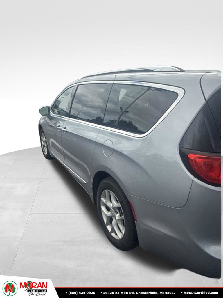Used 2020 Chrysler Pacifica Limited FWD image 10