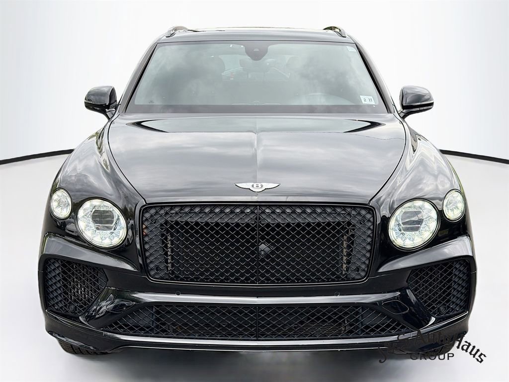 Used 2022 Bentley Bentayga AWD/4WD image 2