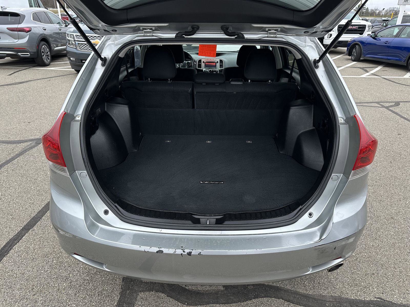 Used 2015 Toyota Venza LE image 6