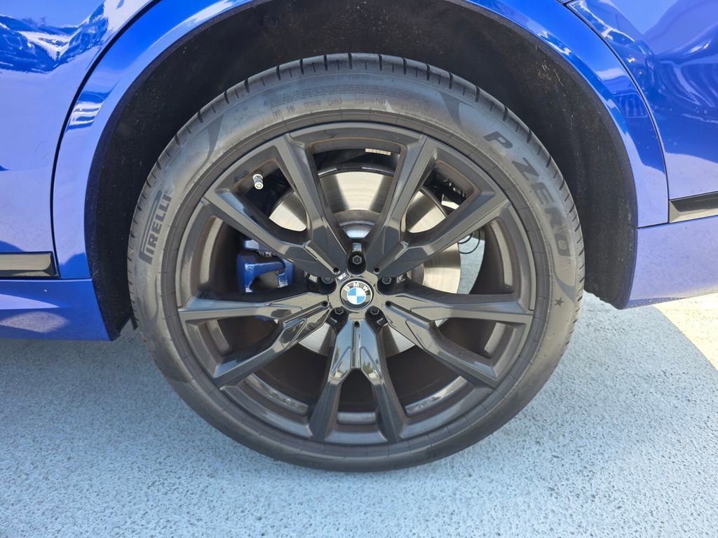 Certified 2025 BMW X7 M60i image 19