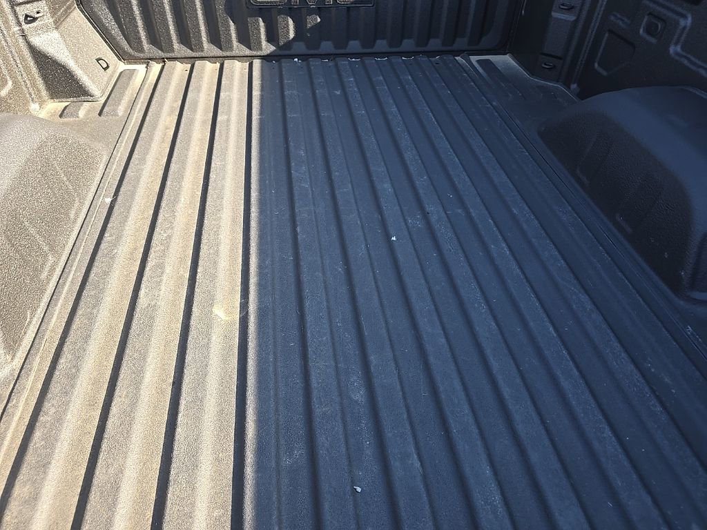 Used 2025 GMC Sierra 1500 Elevation AWD/4WD image 5