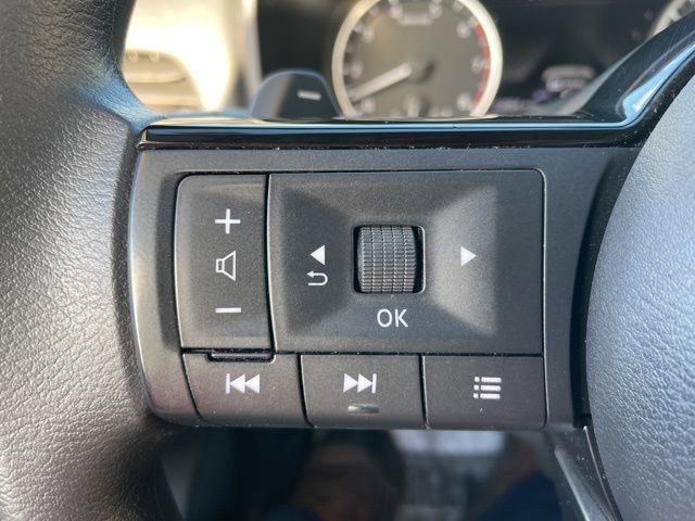 Used 2021 Nissan Rogue SV image 17