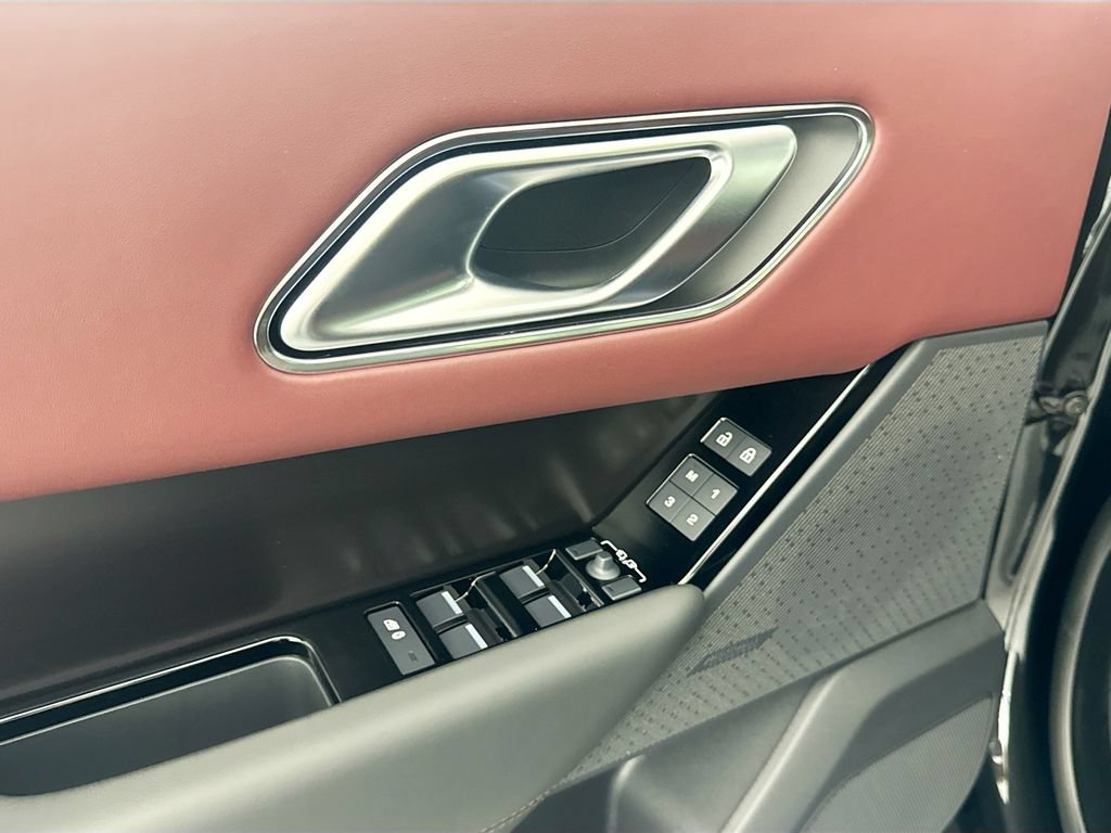 New 2026 Land Rover Range Rover Velar Autobiography AWD/4WD image 17