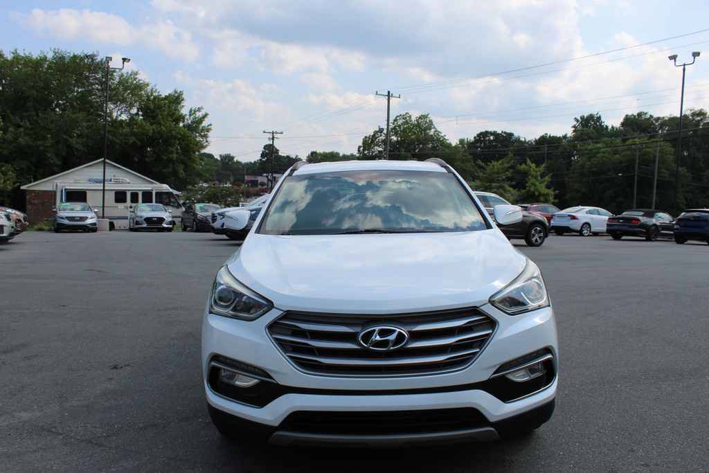 Used 2017 Hyundai Santa Fe Sport AWD/4WD image 2