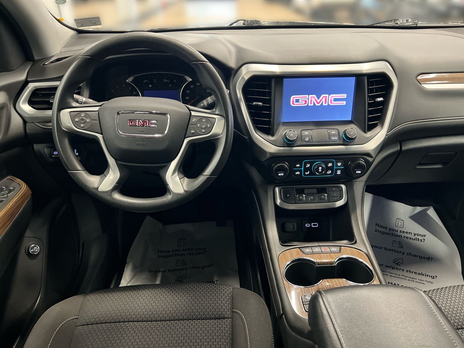 Used 2021 GMC Acadia SLE w/ Driver Convenience Package FWD image 19