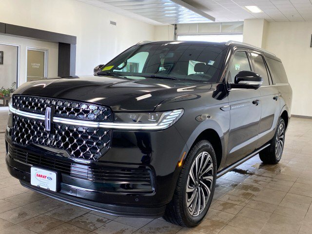 Used 2026 Lincoln Navigator L Black Label AWD/4WD image 4