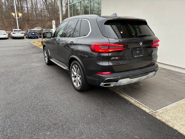 Used 2021 BMW X5 xDrive40i w/ Premium Package image 3