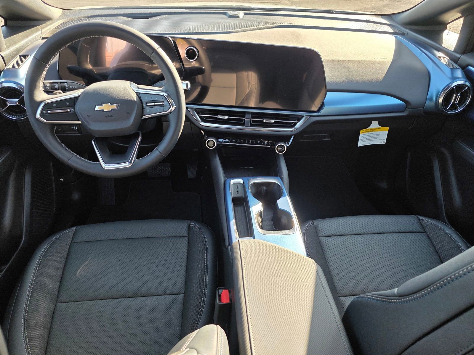 New 2026 Chevrolet Equinox EV LT image 17