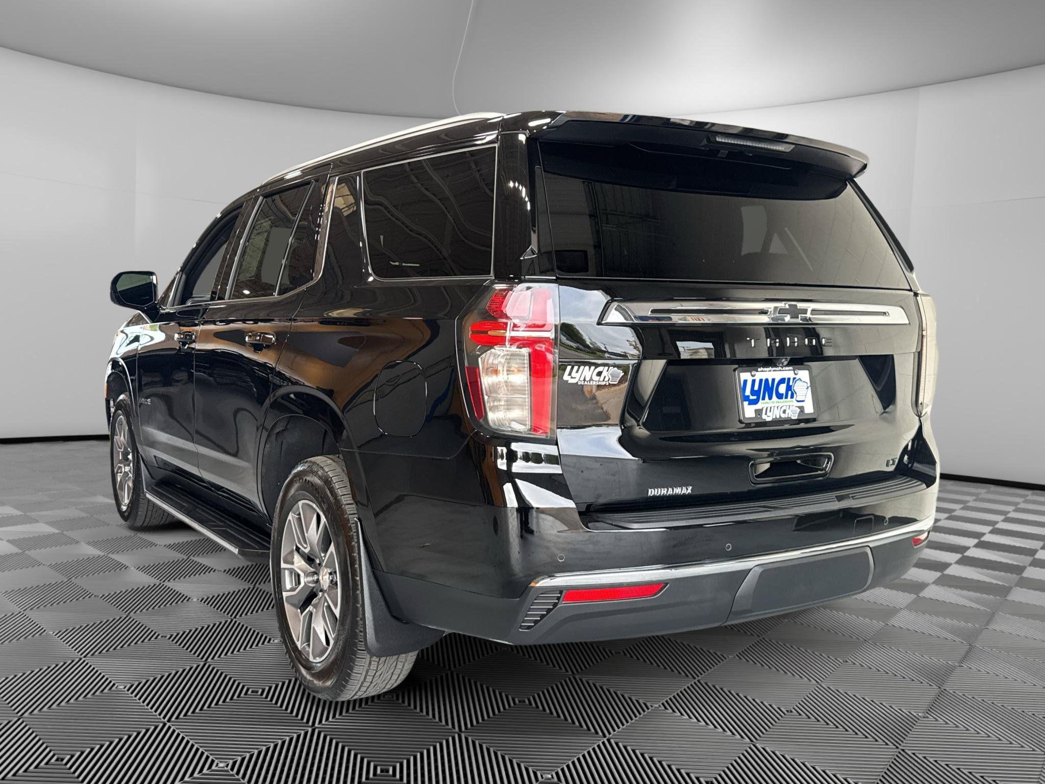 Used 2024 Chevrolet Tahoe LT w/ LT Signature Plus Package AWD/4WD image 3