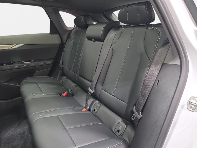 New 2027 Cadillac Optiq Luxury w/ LPO, Floor Liner Package AWD/4WD image 11