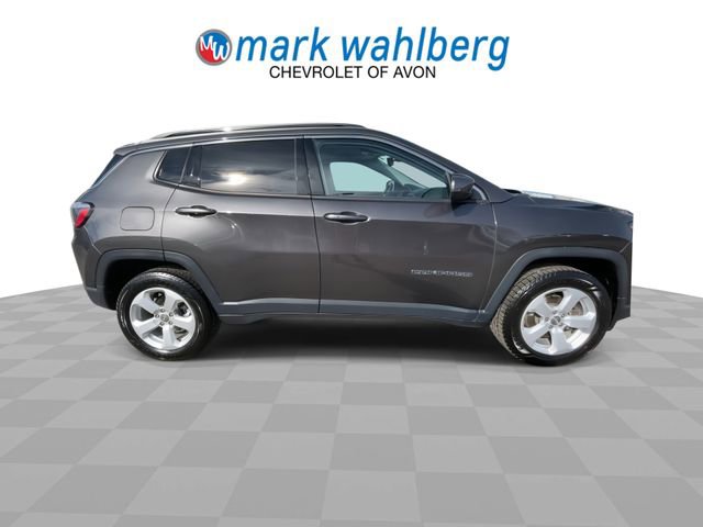 Used 2019 Jeep Compass Latitude image 2