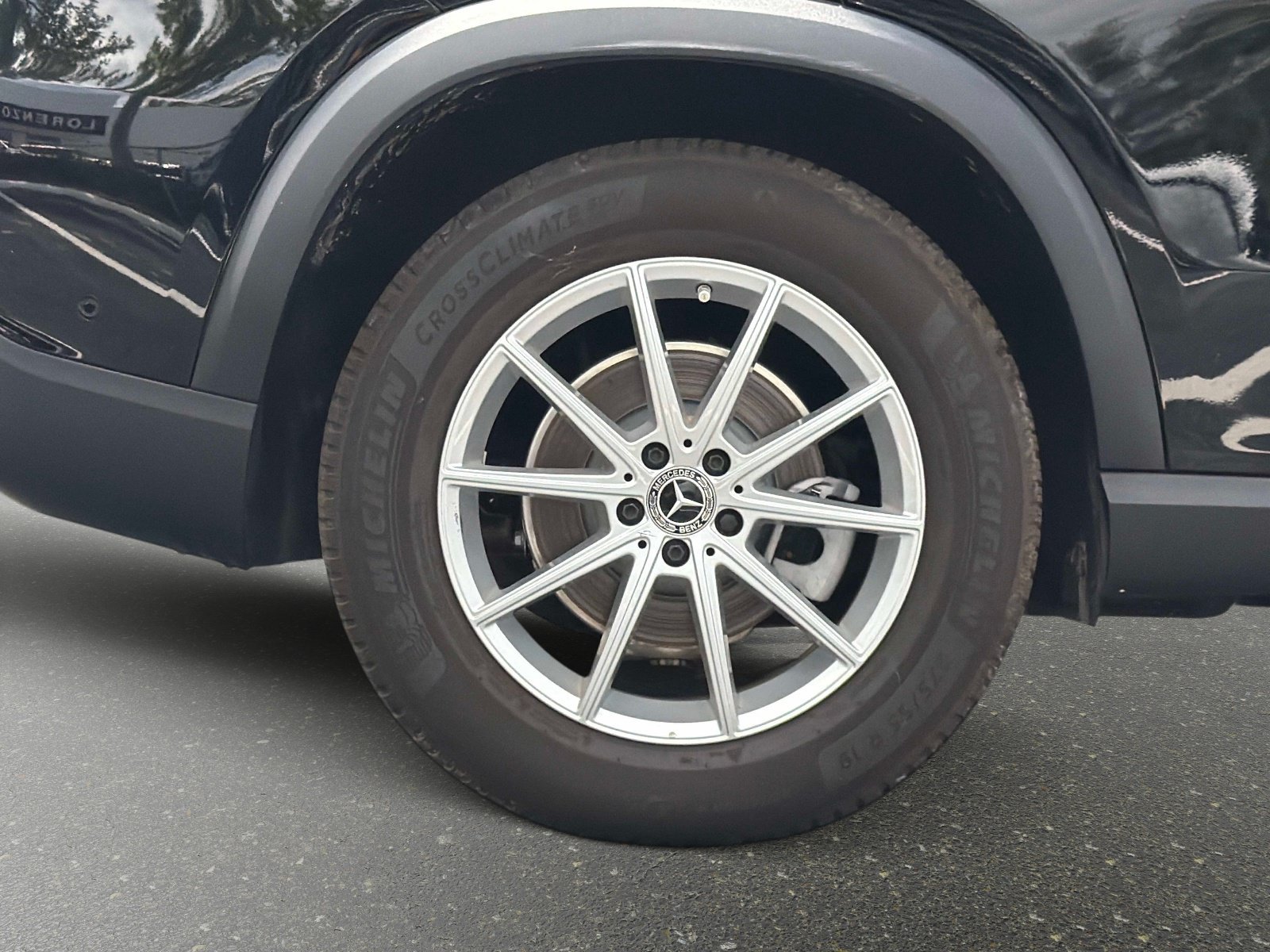 Used 2024 Mercedes-Benz GLE 350 4MATIC w/ Winter Package image 19