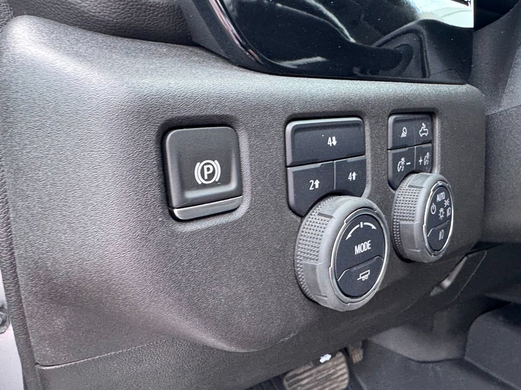 Used 2024 Chevrolet Silverado 3500 LT w/ Safety Package AWD/4WD image 12