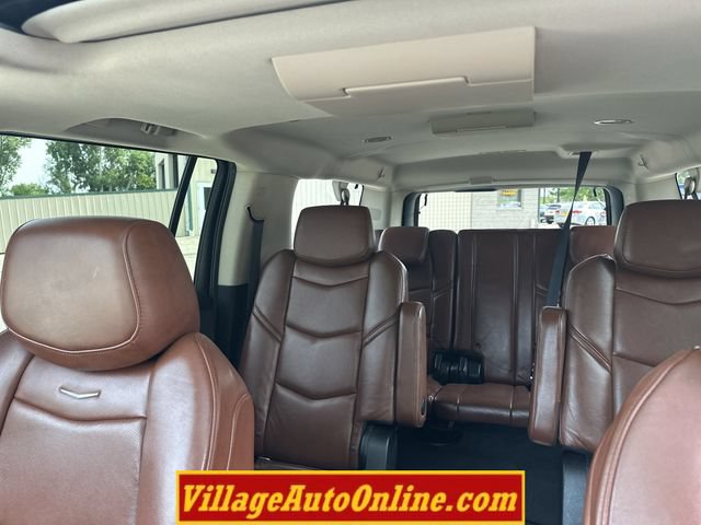 Used 2020 Cadillac Escalade ESV Premium Luxury AWD/4WD image 18